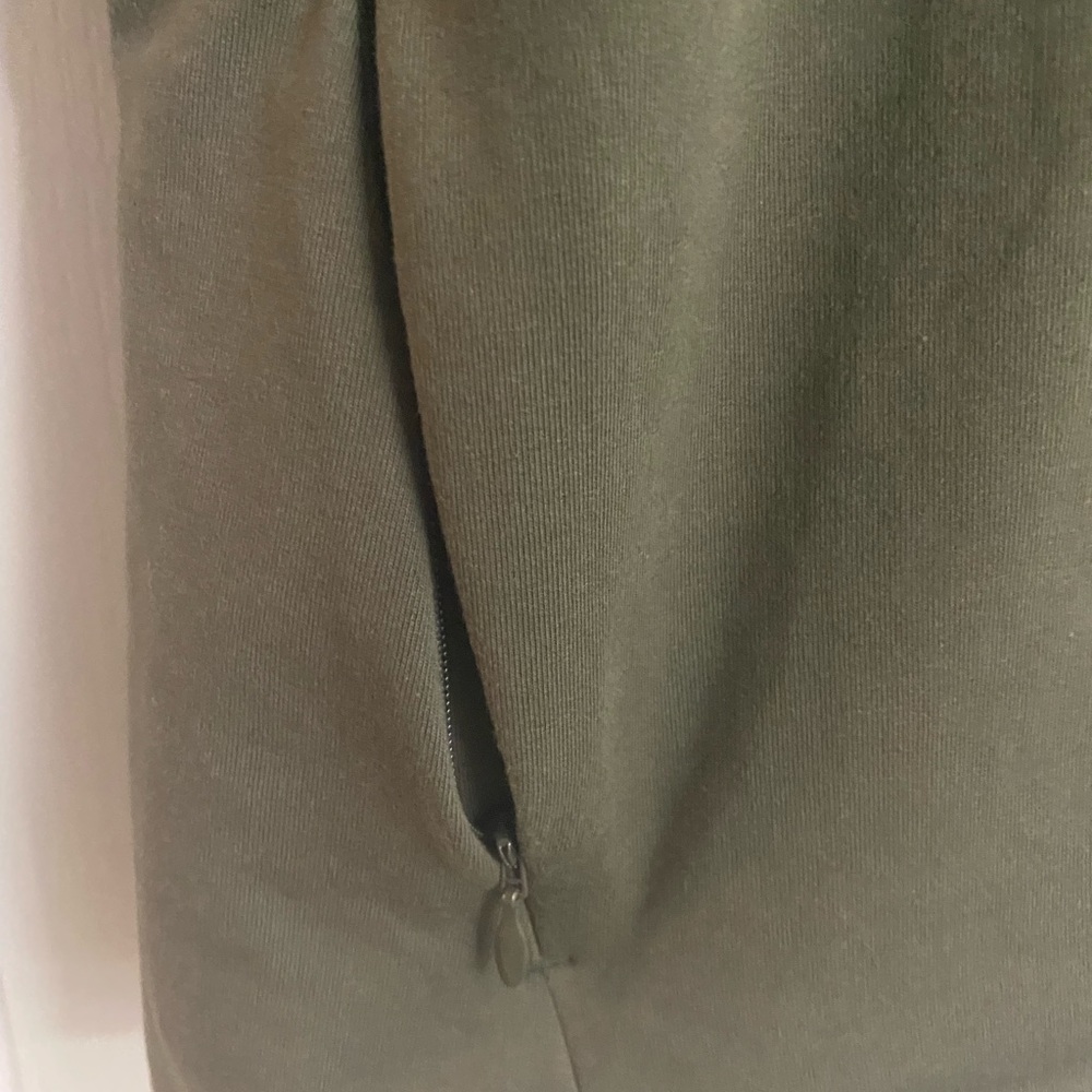 Army color Puma workout jacket - Picture 2 of 5